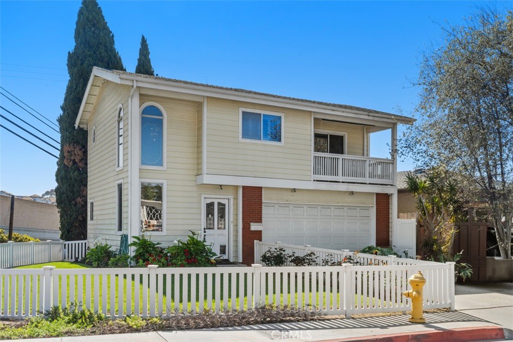 137 West Avenida Cornelio San Clemente, CA 92672 - Photo 2 of 48 front view of a house