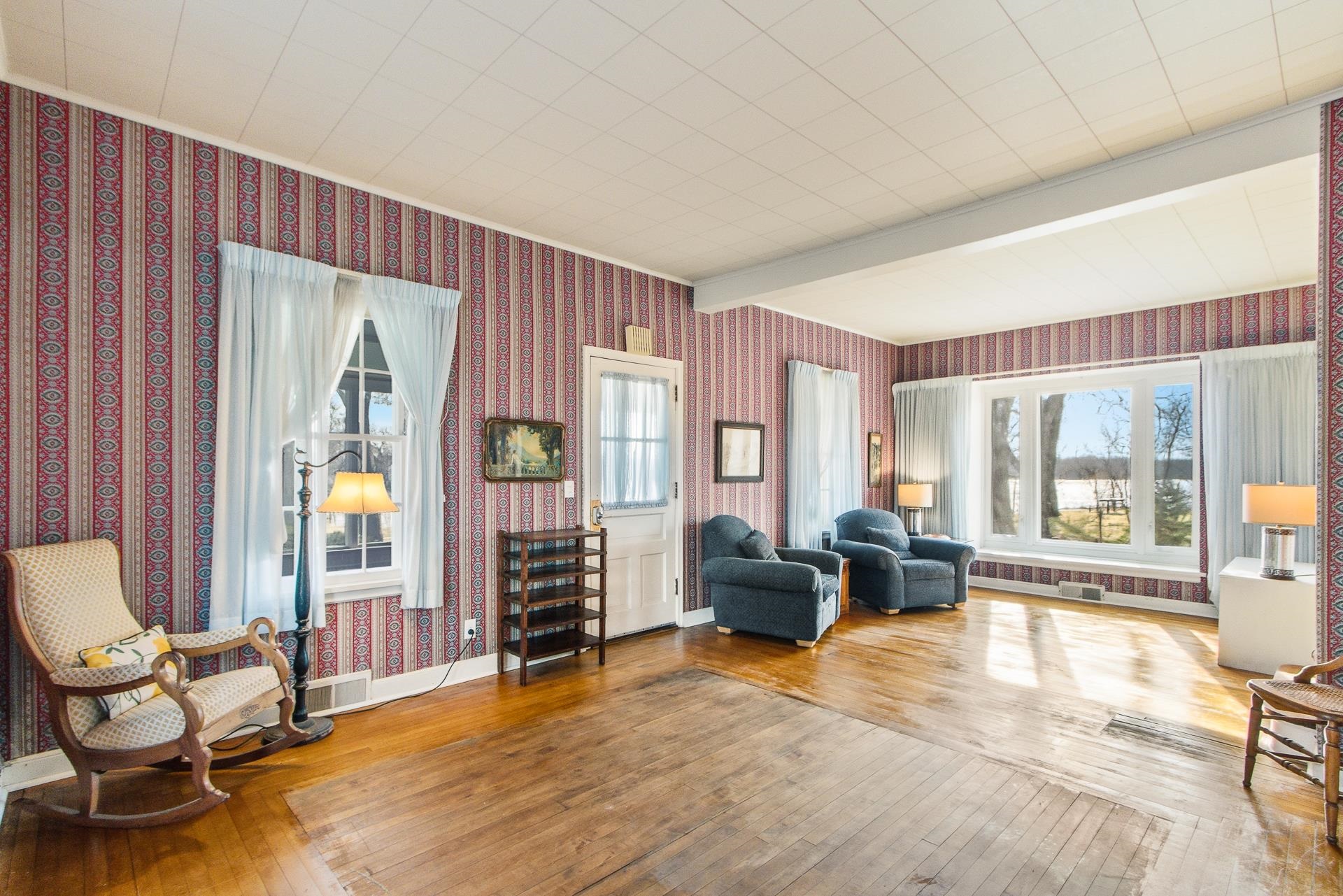 809 West Edgewater Street Portage, WI 53901 - Photo 19 of 36