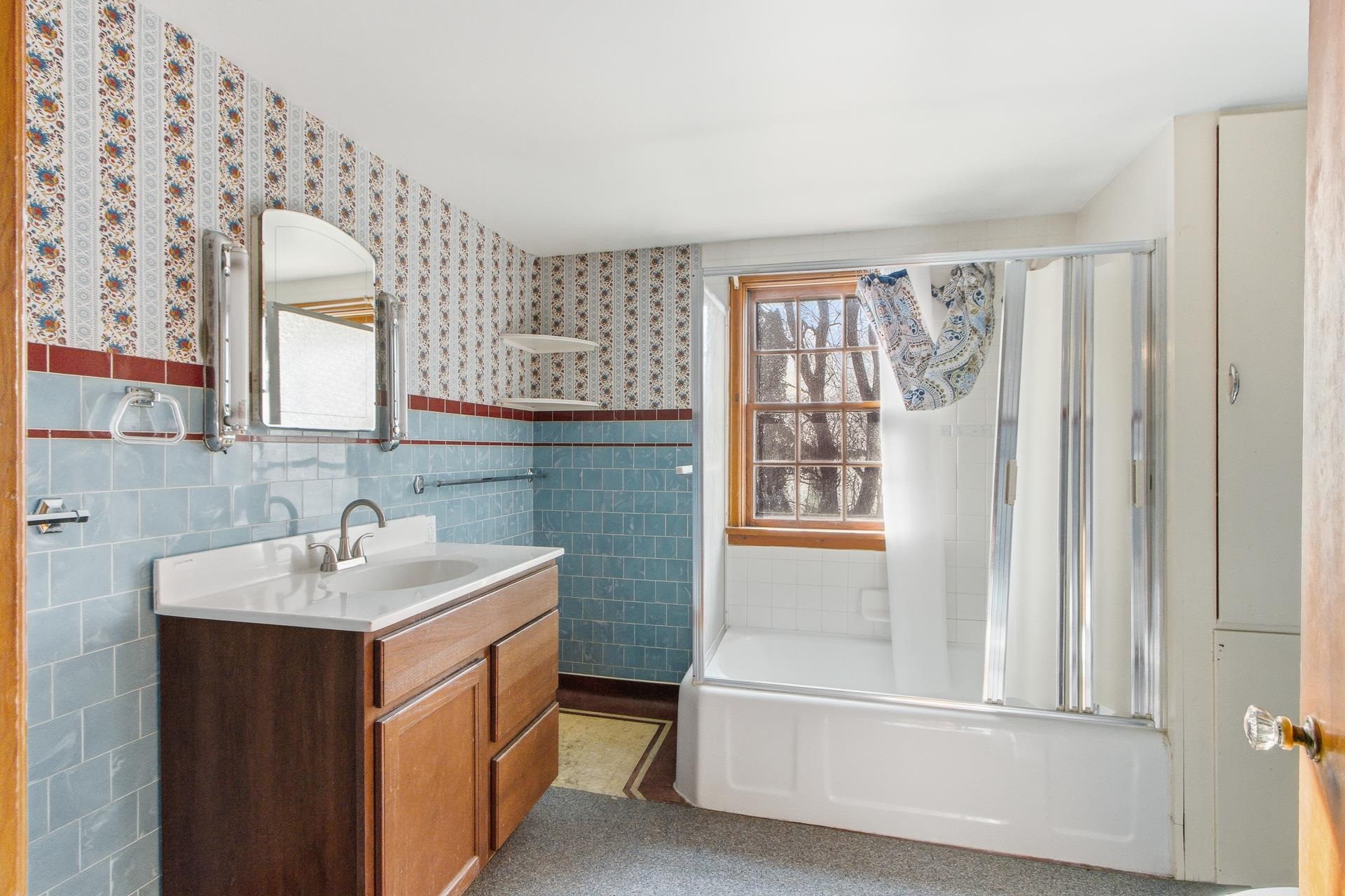 809 West Edgewater Street Portage, WI 53901 - Photo 28 of 36