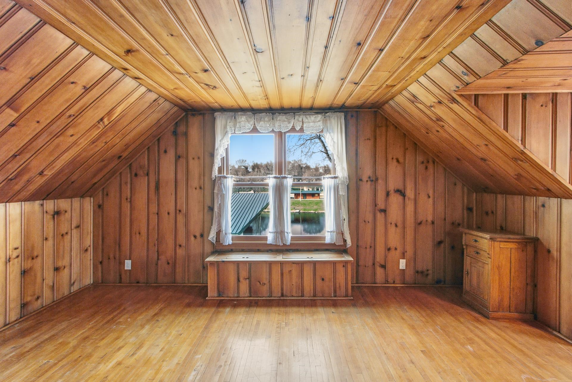 809 West Edgewater Street Portage, WI 53901 - Photo 29 of 36