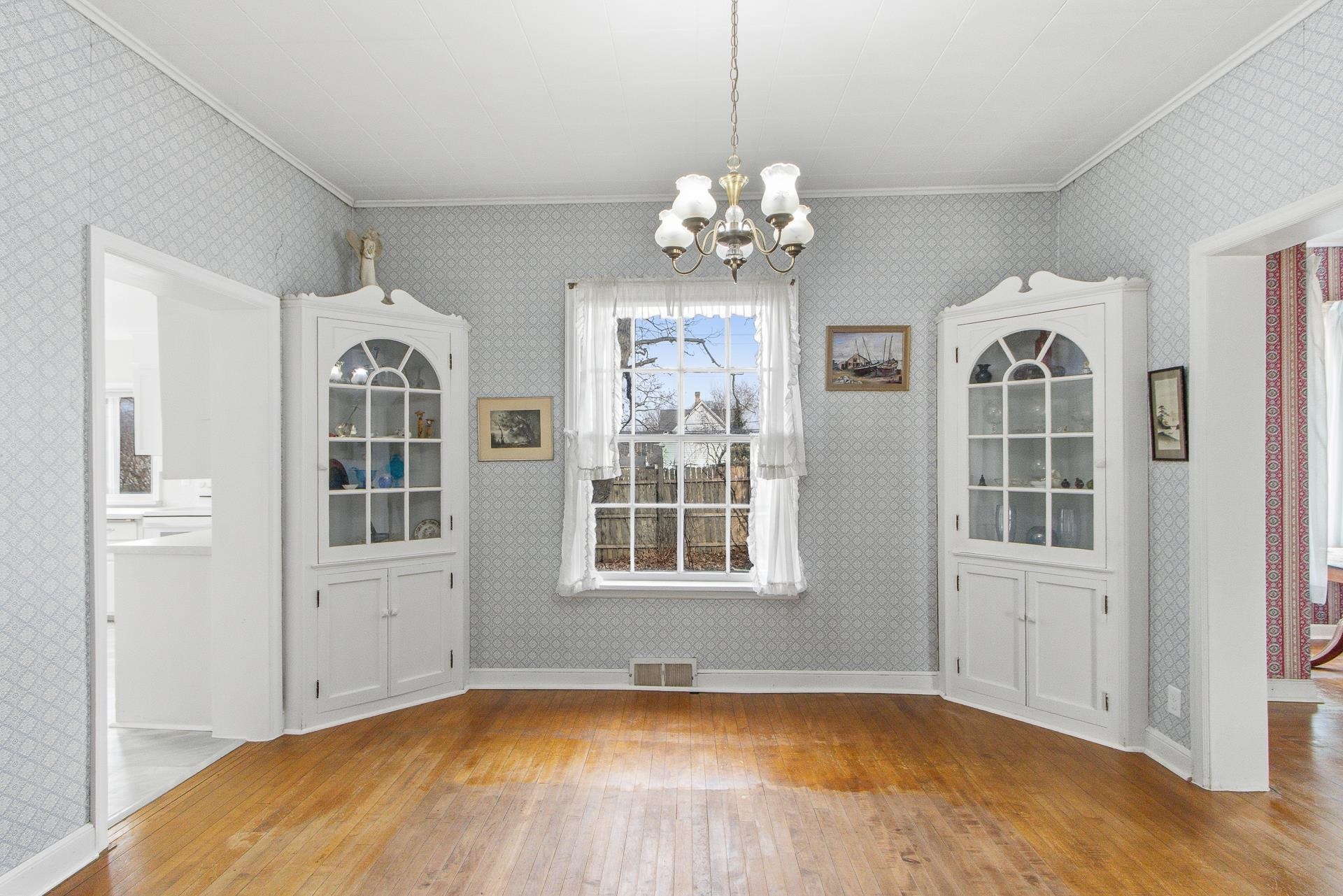 809 West Edgewater Street Portage, WI 53901 - Photo 7 of 36