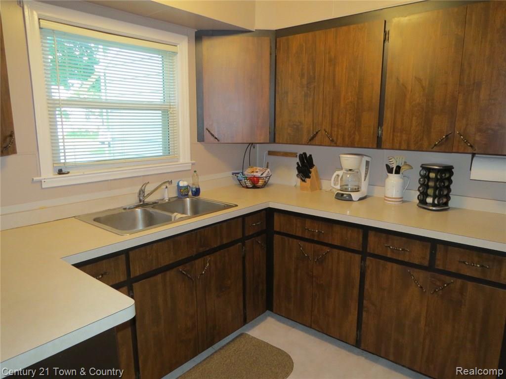 3144 York Road Rochester Hills, MI 48309 - Photo 11 of 18