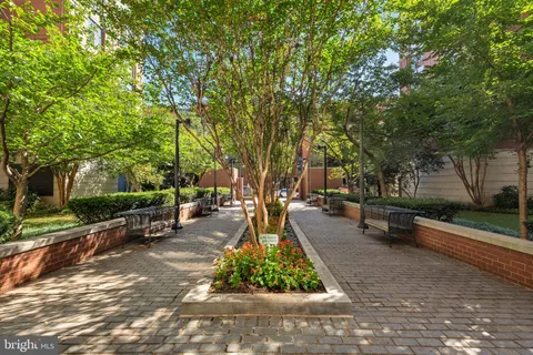 $625,000 | 1021 North Garfield Street, Unit 532, Arlington, VA 22201