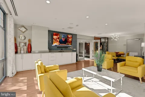 $625,000 | 1021 North Garfield Street, Unit 532, Arlington, VA 22201