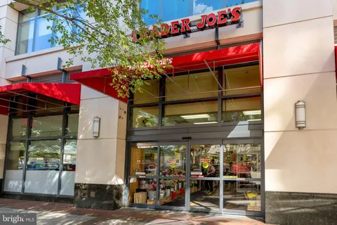 $625,000 | 1021 North Garfield Street, Unit 532, Arlington, VA 22201