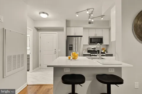 $625,000 | 1021 North Garfield Street, Unit 532, Arlington, VA 22201