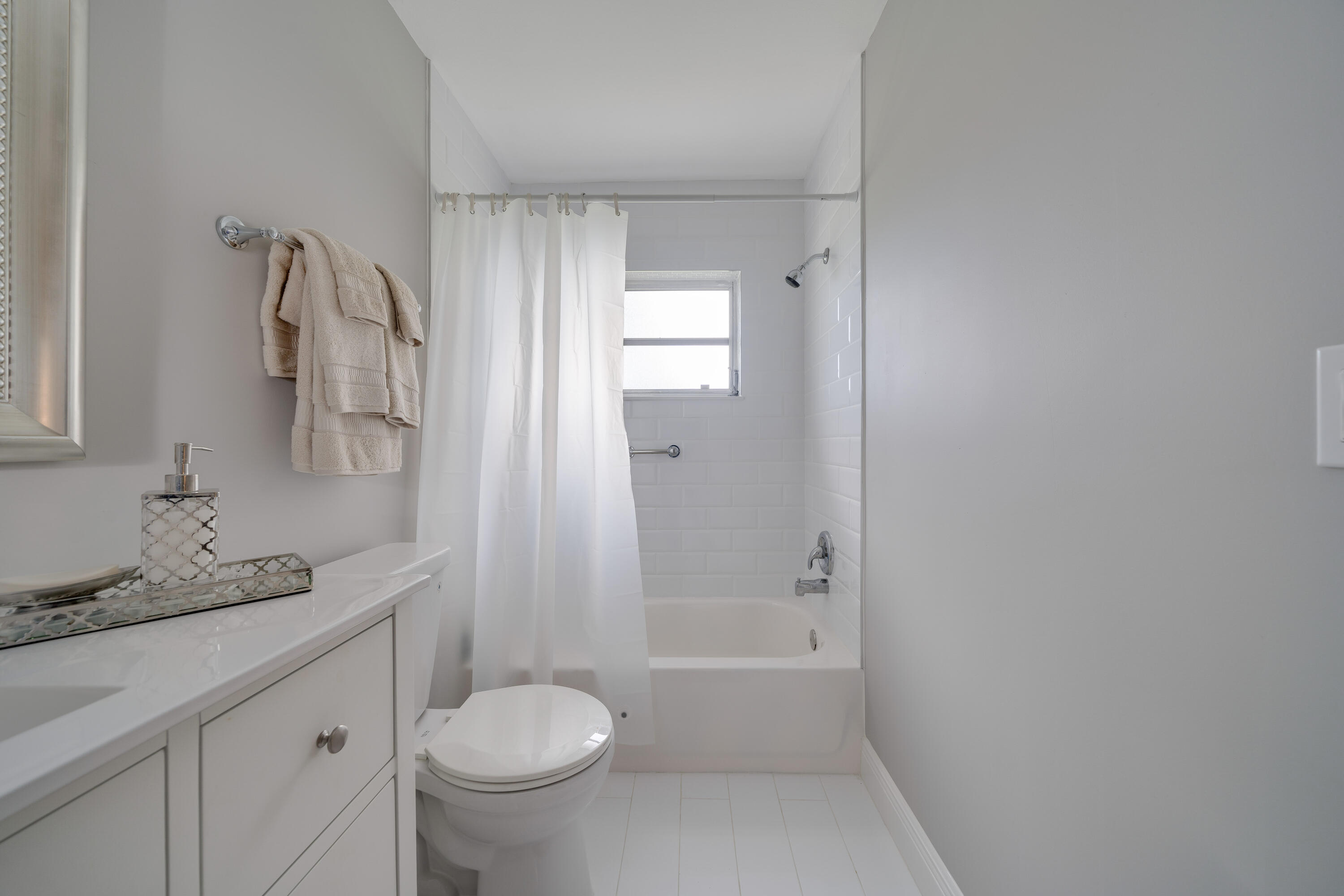 14240 Nesting Way, Unit D Delray Beach, FL 33484 - Photo 7 of 45 DSC06969int