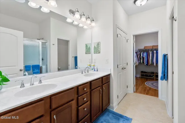 $469,900 | 10 Canterbury Lane, Bethlehem, NY 12054