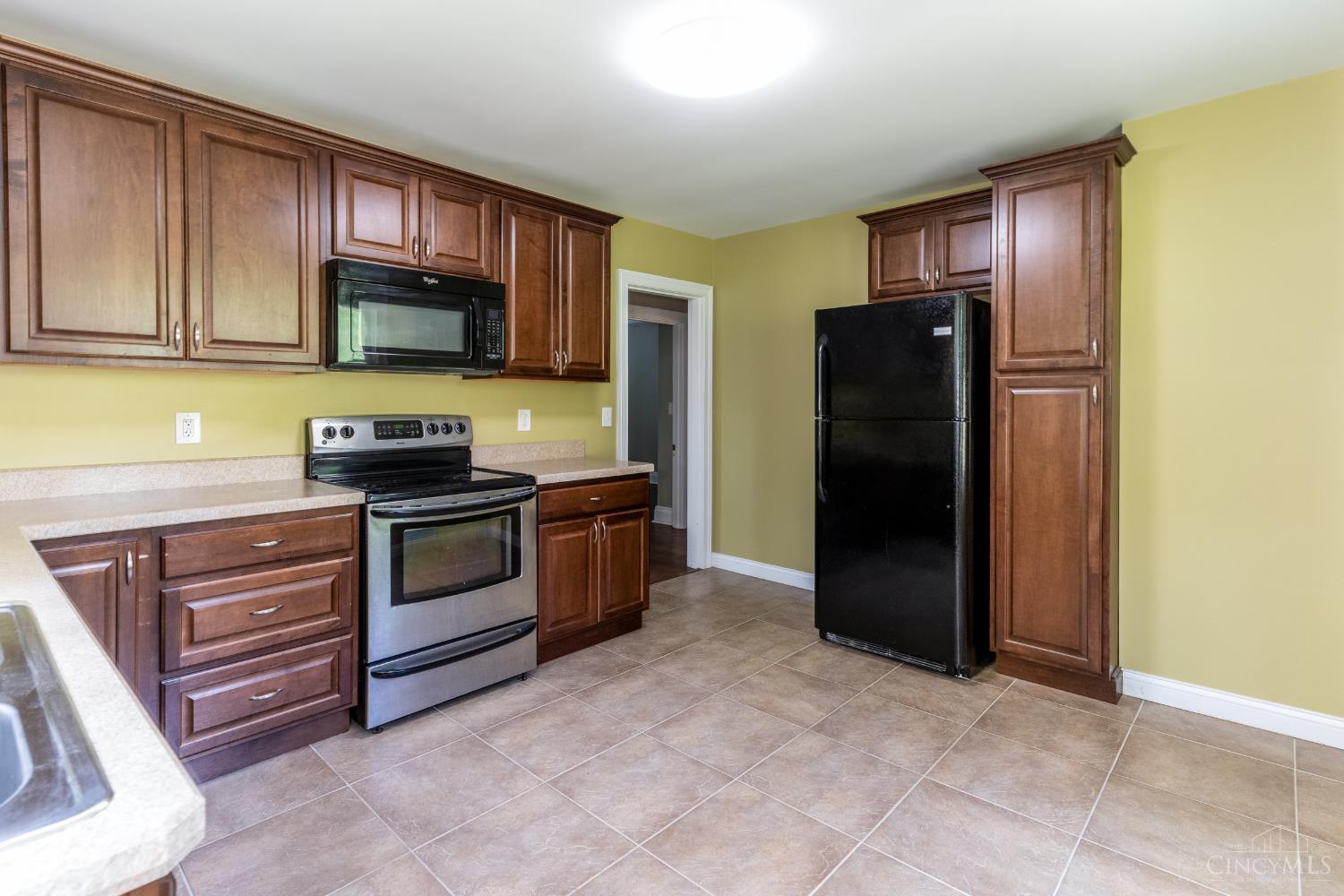5506 Hubble Road Cincinnati, OH 45247 - Photo 12 of 34 Gallery Image 12