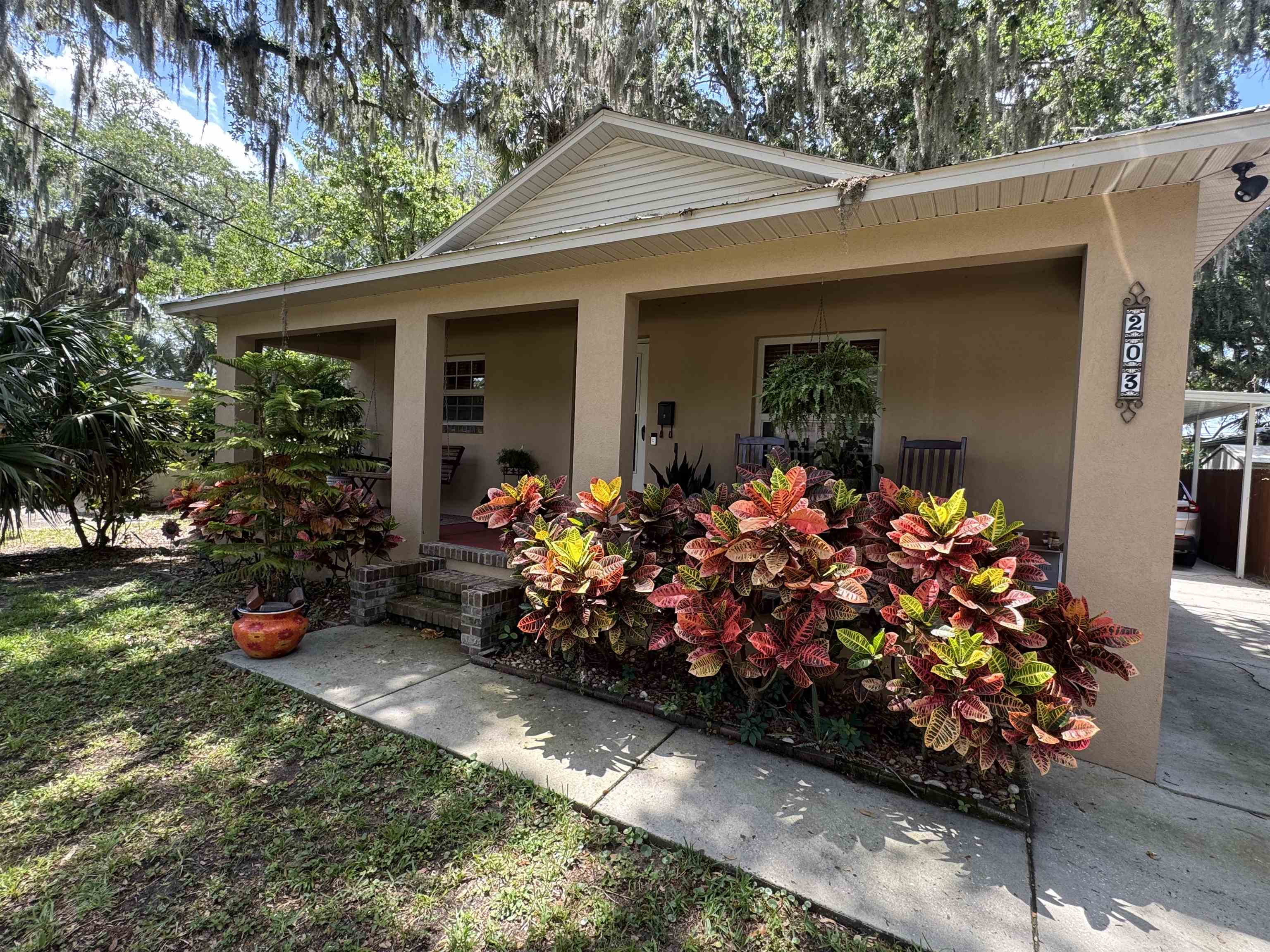 203 Estrada Avenue St. Augustine, FL 32084 - Photo 2 of 12 a front view of a house