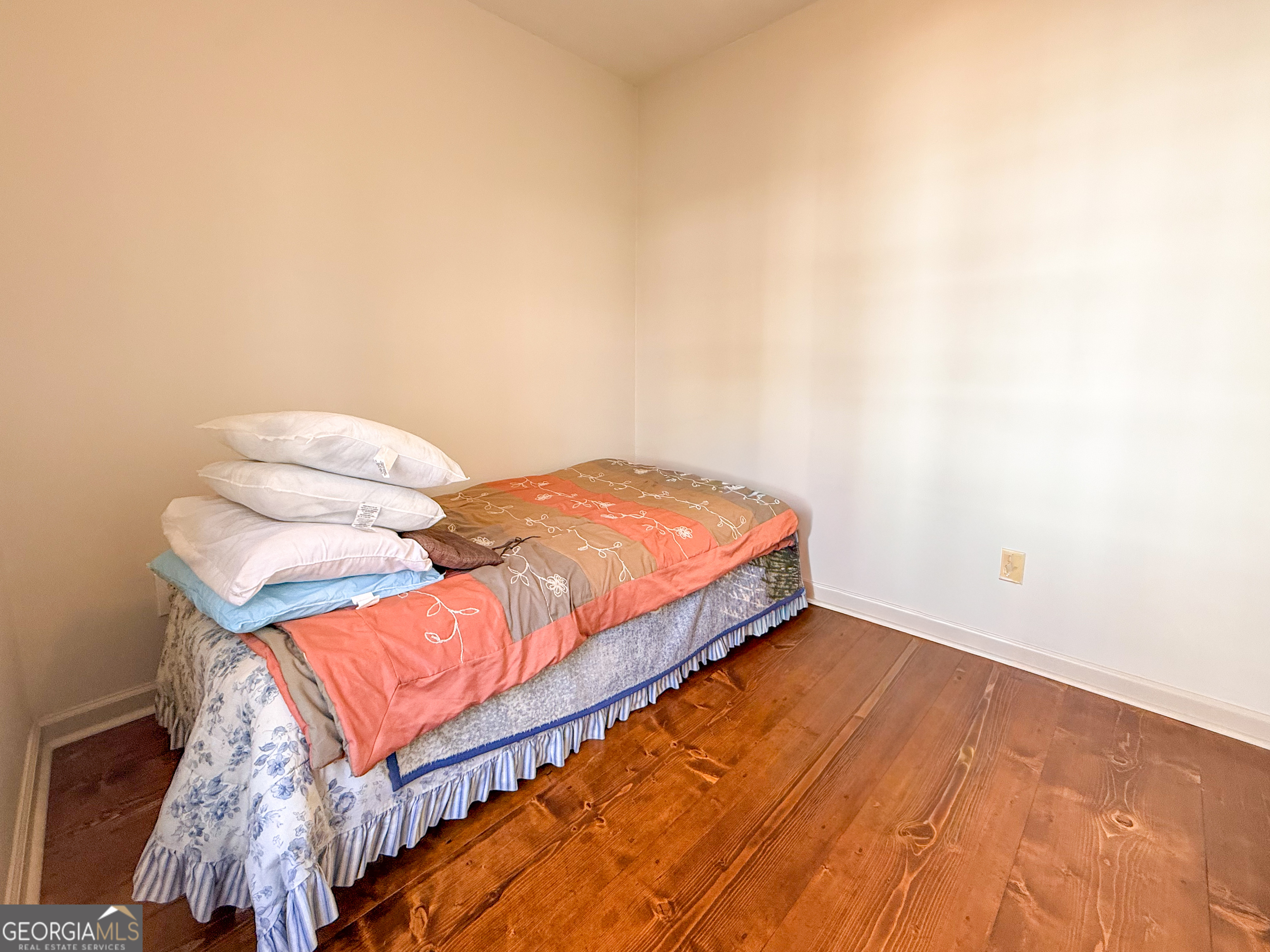 98 Canyon Pass Cleveland, GA 30528 - Photo 10 of 33 a view of a room with a bed