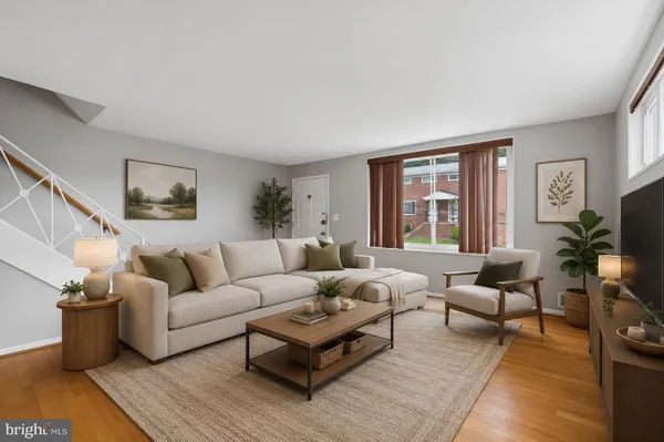 $3,250 | 5024 8th Road South, Arlington, VA 22204