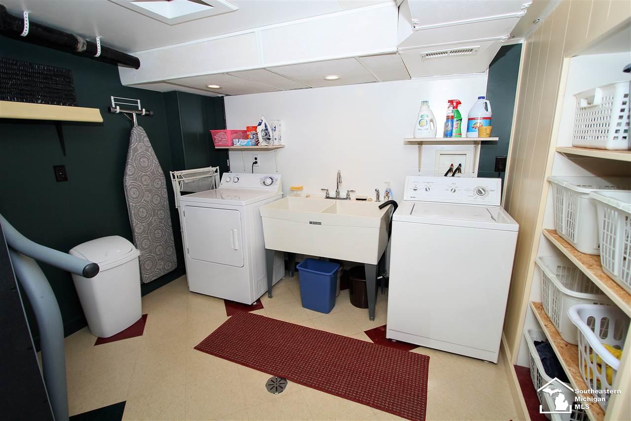 803 Ruff Drive Monroe, MI 48162 - Photo 42 of 47 Gallery Image 42