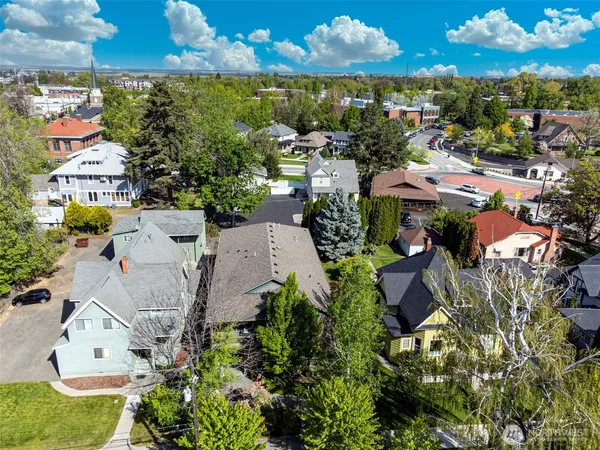 $1,200,000 | 327 East Birch Street, Walla Walla, WA 99362