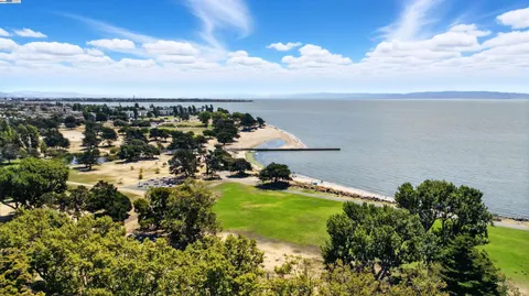 $420,000 | 1321 Webster Street, Unit D303, Alameda, CA 94501