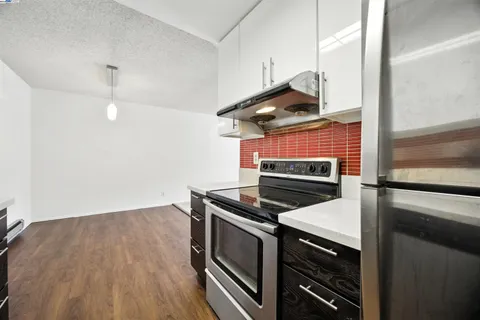 $420,000 | 1321 Webster Street, Unit D303, Alameda, CA 94501