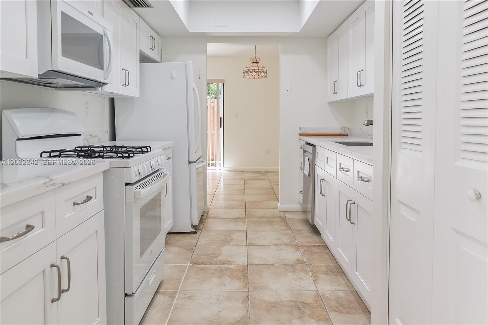 11521 Southwest 109th Road, Unit 10A Miami, FL 33176 - Photo 5 of 19
