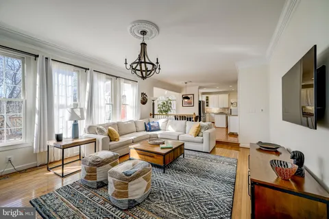 $1,090,000 | 21624 Goshen Oaks Road, Gaithersburg, MD 20882