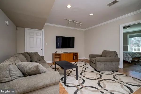 $1,150,000 | 21624 Goshen Oaks Road, Gaithersburg, MD 20882