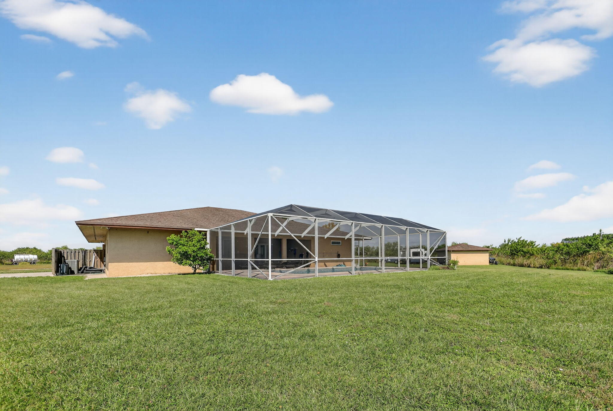 2700 South Header Canal Road Fort Pierce, FL 34945 - Photo 21 of 45 7-web-or-mls-3A5A9585