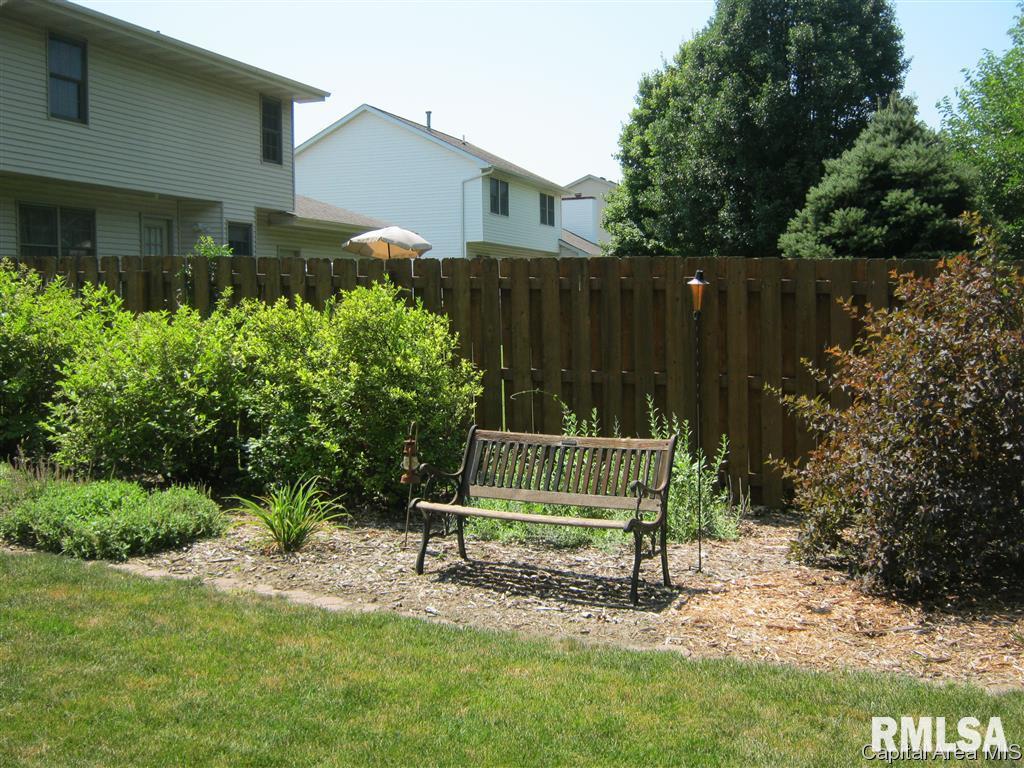 2121 Checkerberry Lane Springfield, IL 62711 - Photo 3 of 23