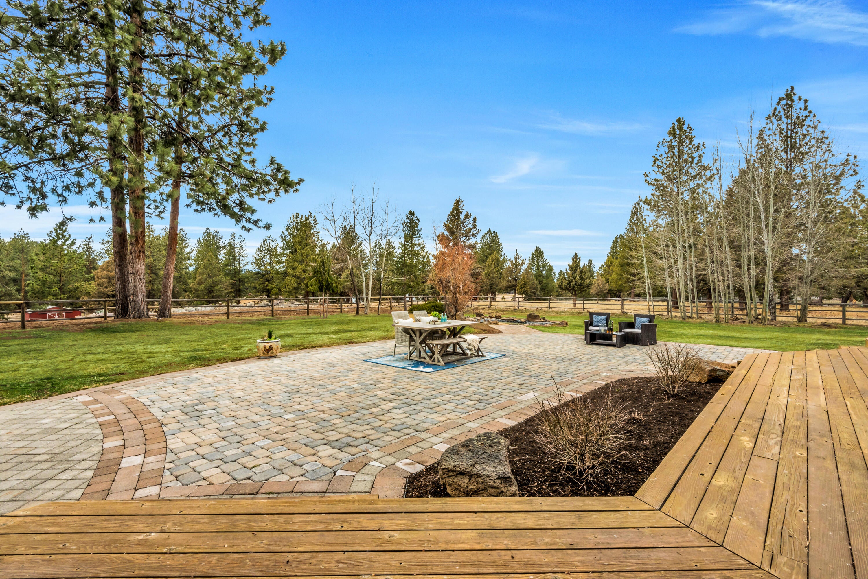 60234 Tekampe Road Bend, OR 97702 - Photo 28 of 35 28
