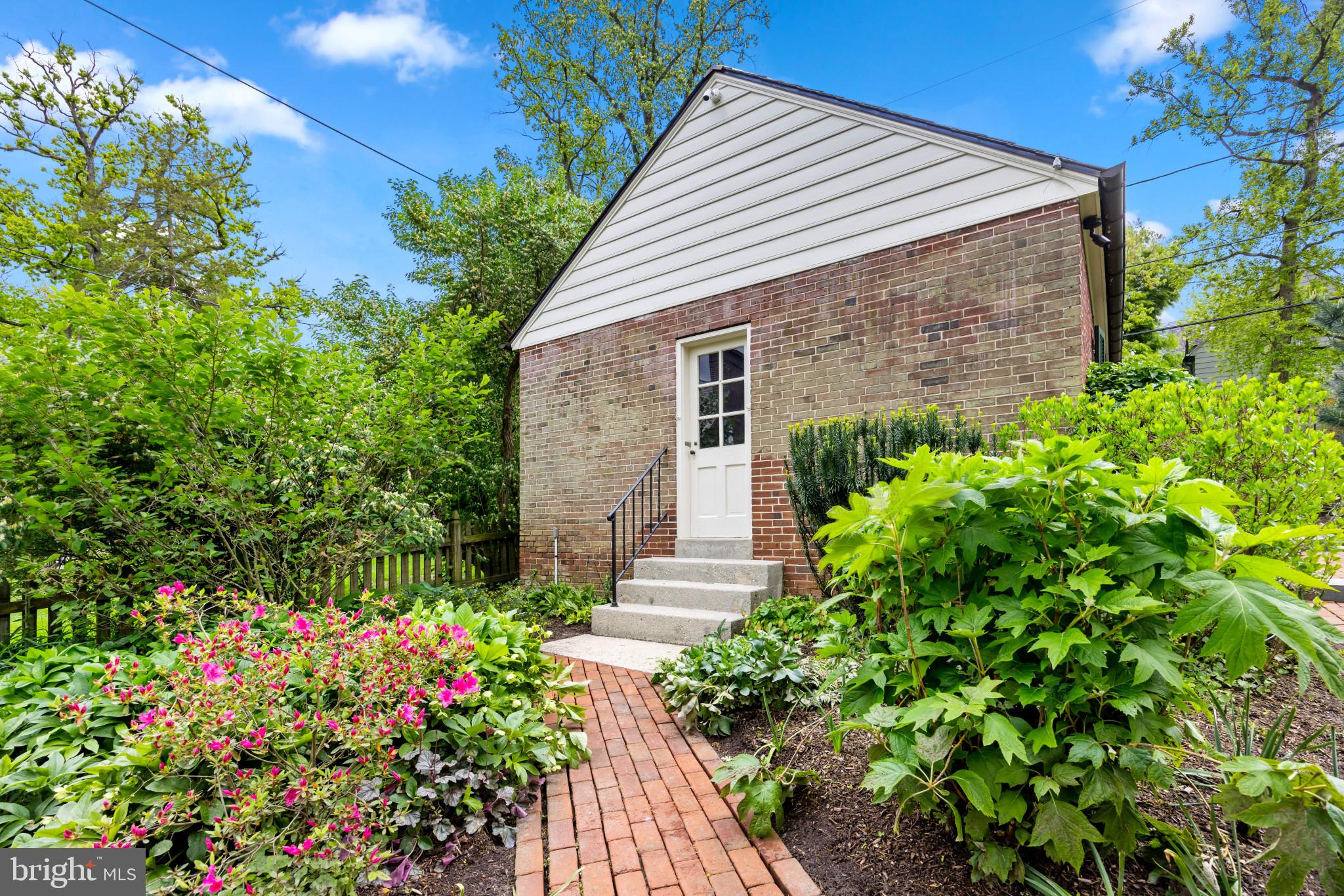 209 Goodale Road Baltimore, MD 21212 - Photo 6 of 60