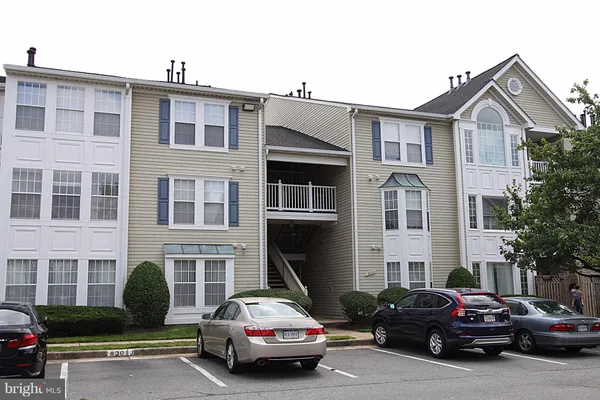 $2,350 | 8303 Bluebird Way, Unit M, Lorton, VA 22079