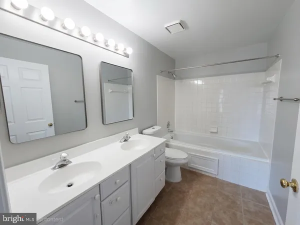 $2,350 | 8303 Bluebird Way, Unit M, Lorton, VA 22079