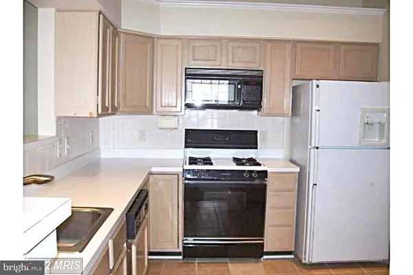 $2,350 | 8303 Bluebird Way, Unit M, Lorton, VA 22079
