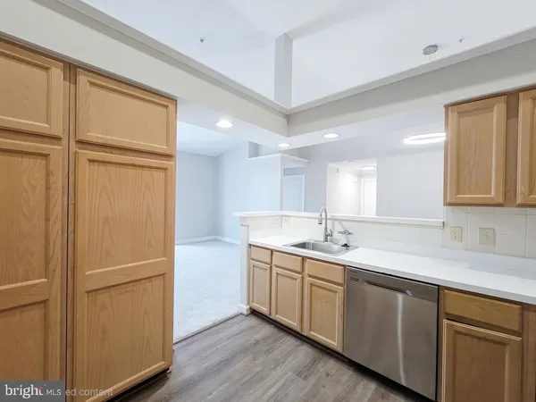 $2,350 | 8303 Bluebird Way, Unit M, Lorton, VA 22079