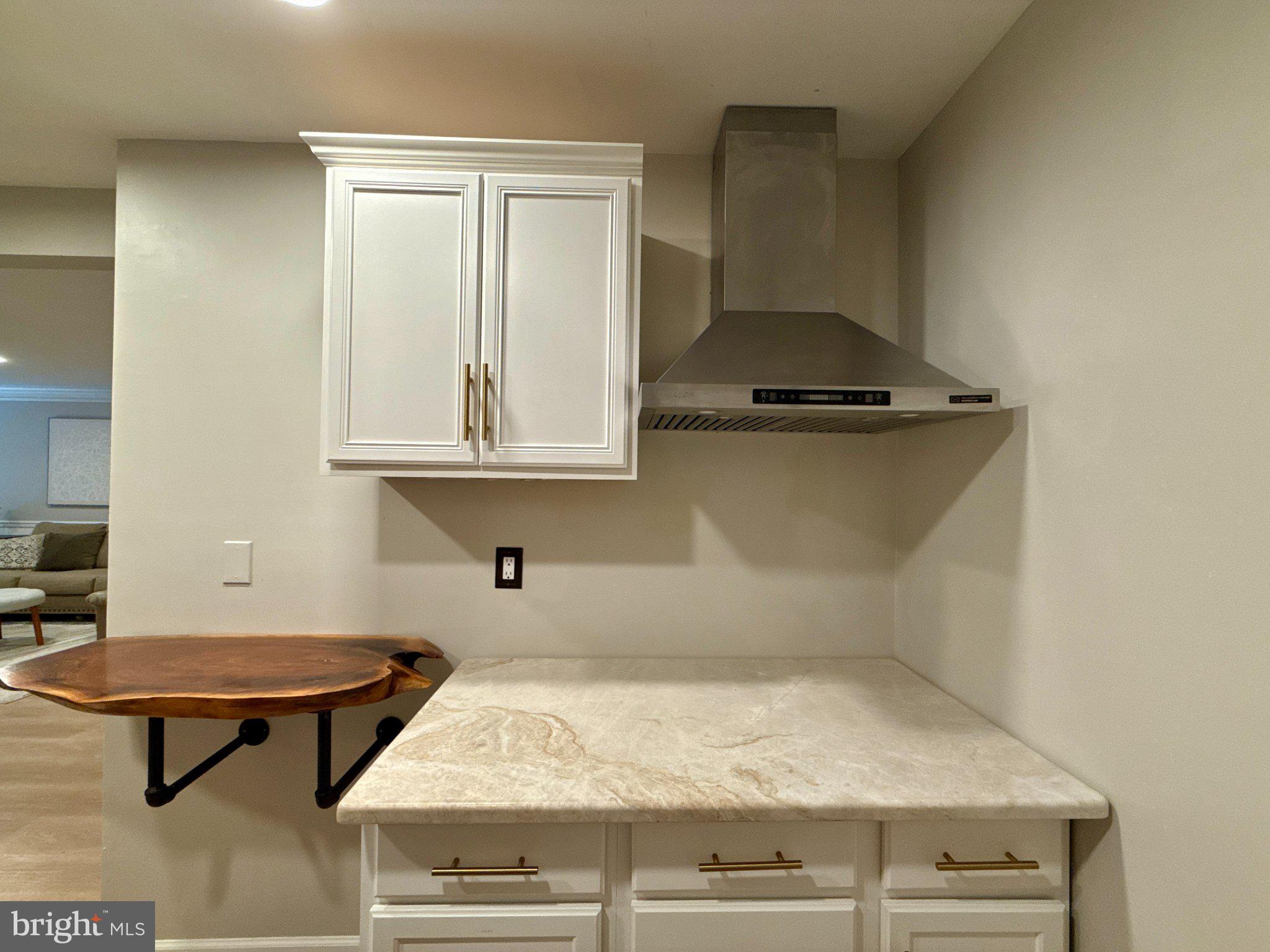 267 Flagstone Road, Unit 6 Chester Springs, PA 19425 - Photo 10 of 27 Sleek kitchen with modern finishes.