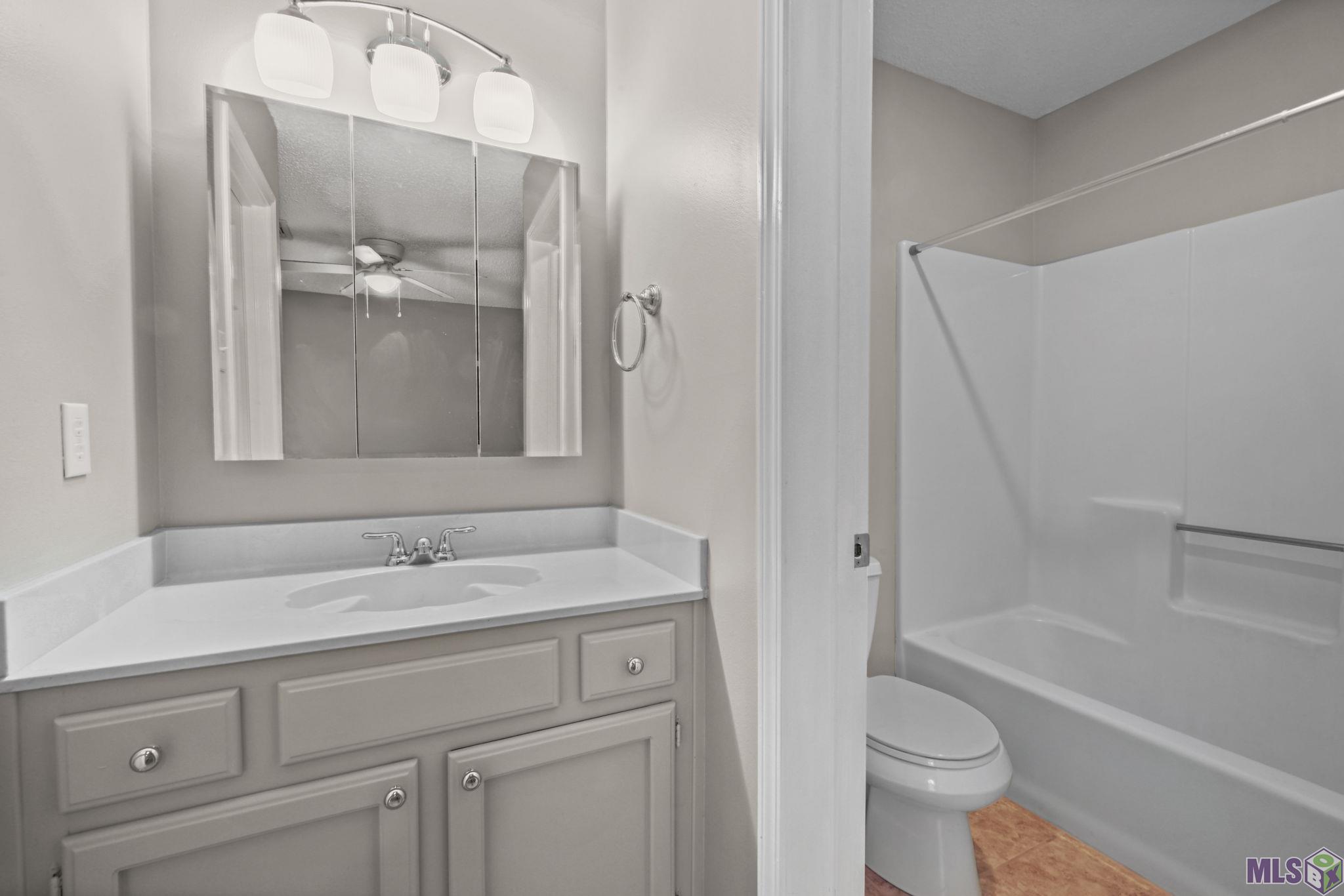 954 Ridgepoint Court, Unit 15D Baton Rouge, LA 70810 - Photo 12 of 15