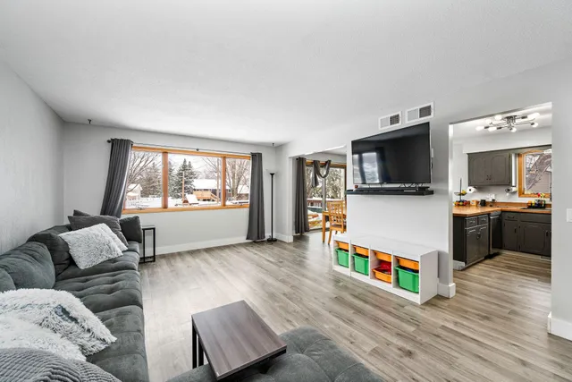 $372,000 | 7125 Upper 163rd Street West, Rosemount, MN 55068