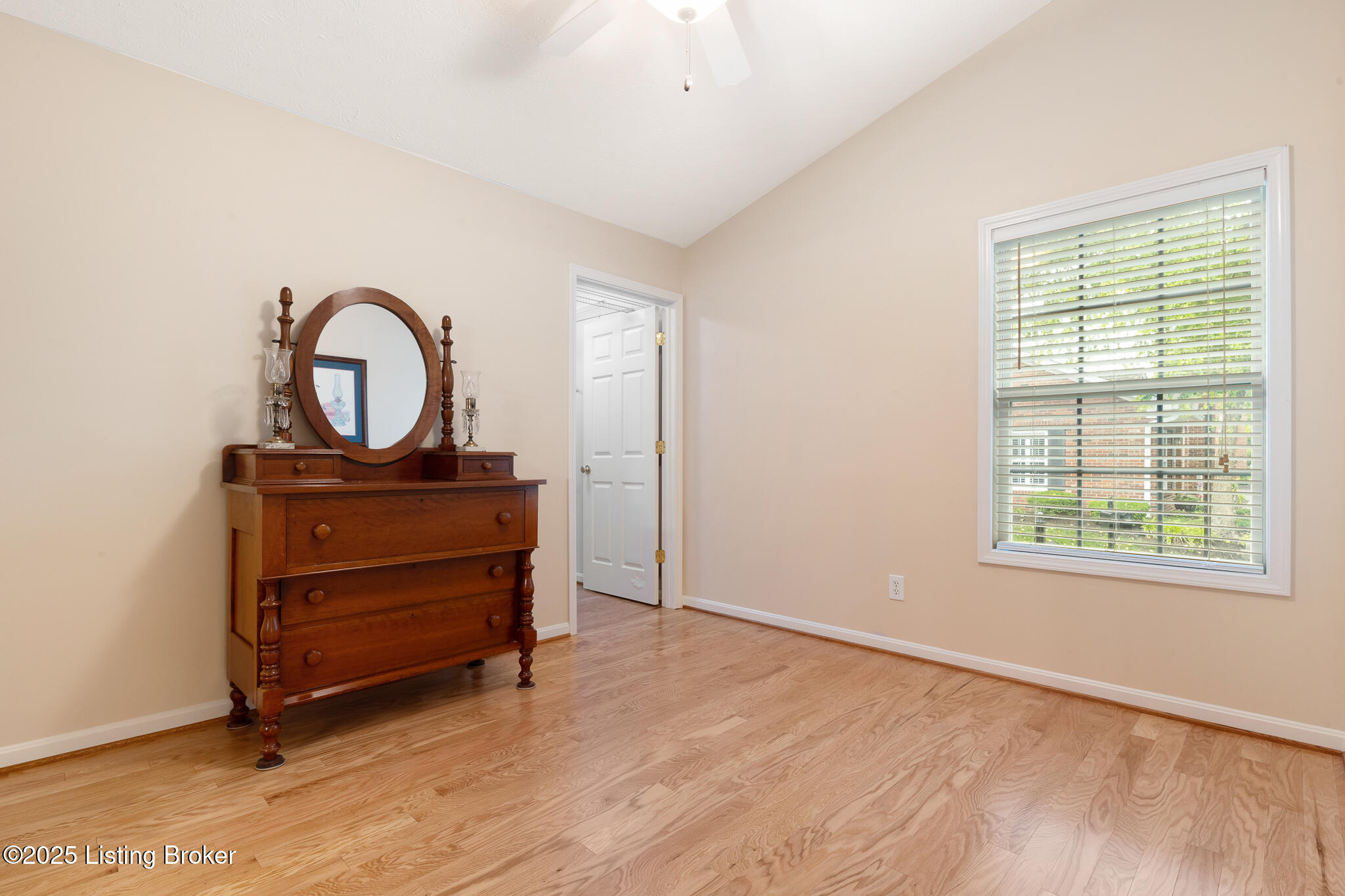 4112 Durham Ridge Road Louisville, KY 40299 - Photo 27 of 40 4112 Durham Ridge-33