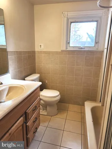 $2,650 | 212 Mulberry Street, Bristol, PA 19007