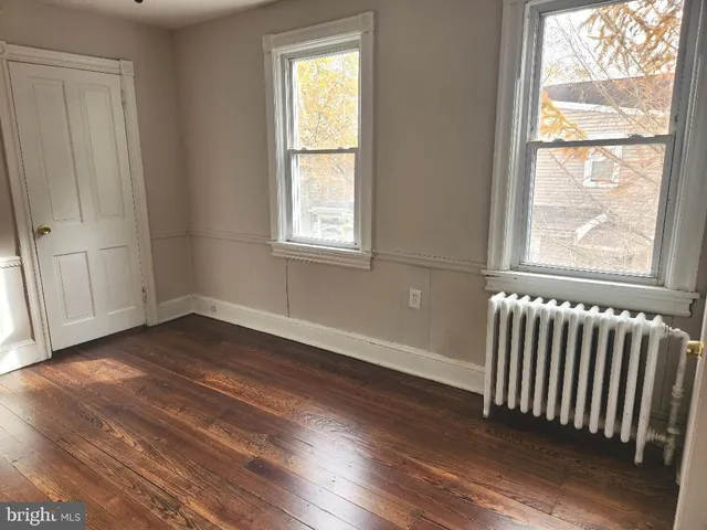 $2,650 | 212 Mulberry Street, Bristol, PA 19007