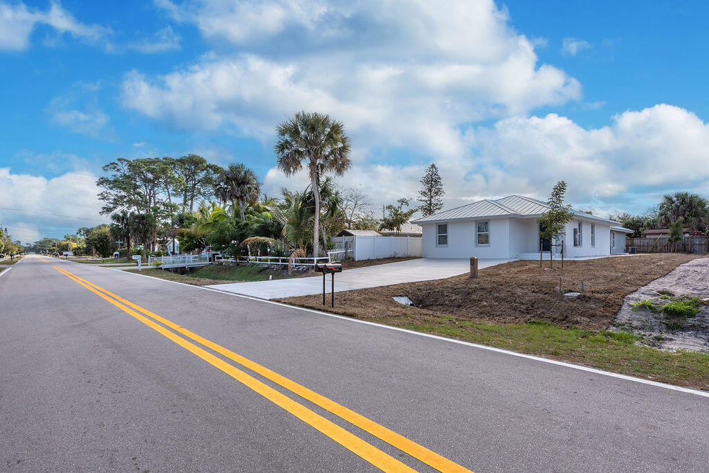 3246 Jefferson Street Stuart, FL 34997 - Photo 18 of 19 3246SEJeffersonStStuart-19
