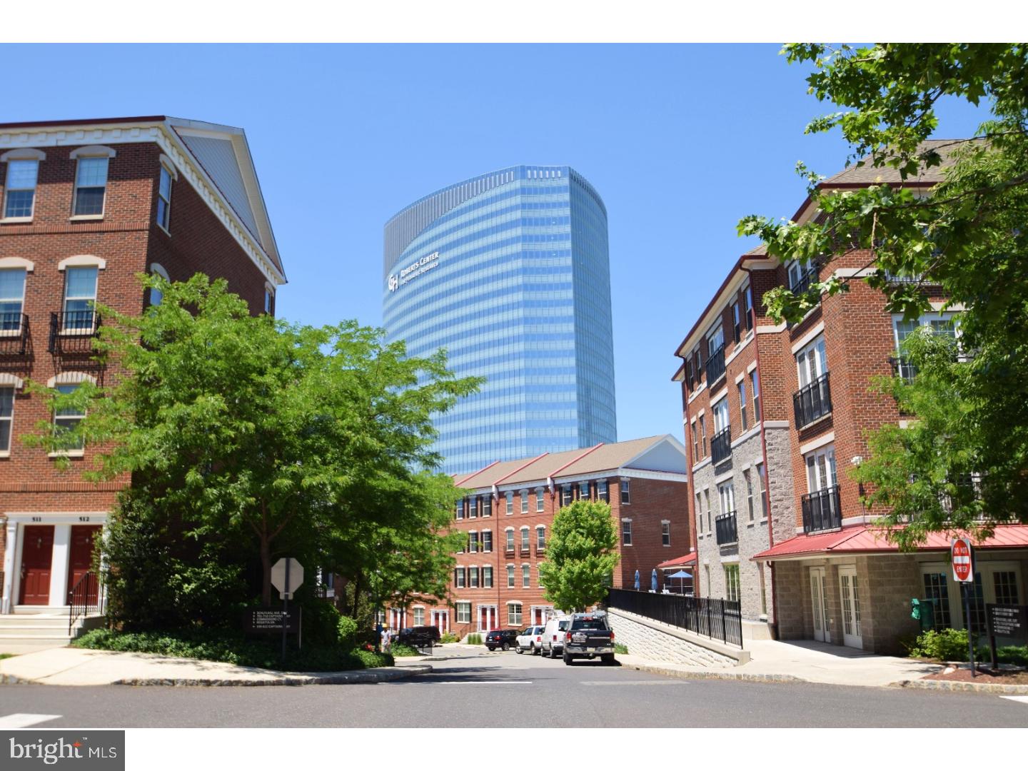 600 Commodore Court, Unit 2631 Philadelphia, PA 19146 - Photo 22 of 24 View in Back