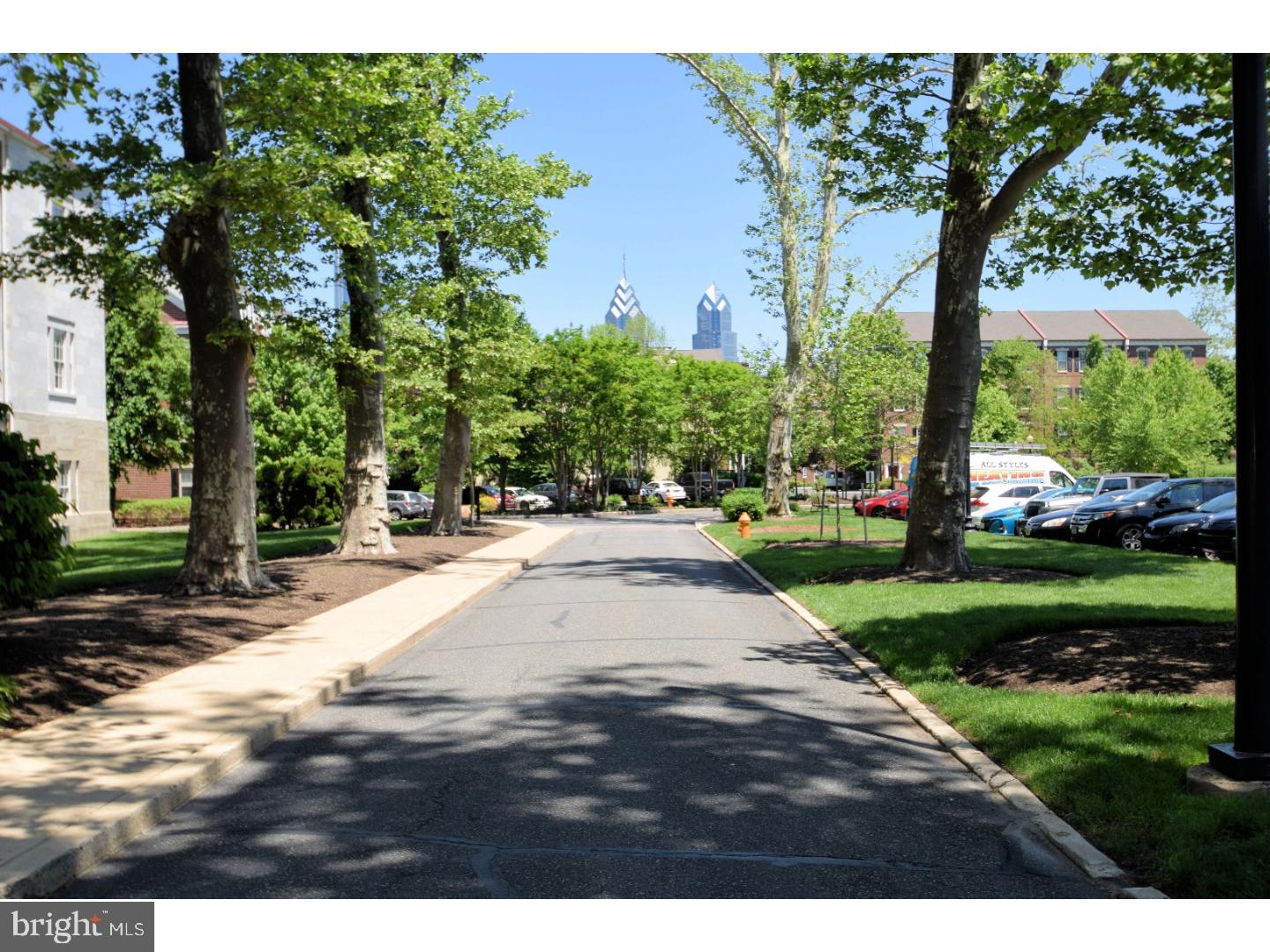 600 Commodore Court, Unit 2631 Philadelphia, PA 19146 - Photo 23 of 24 Driveway