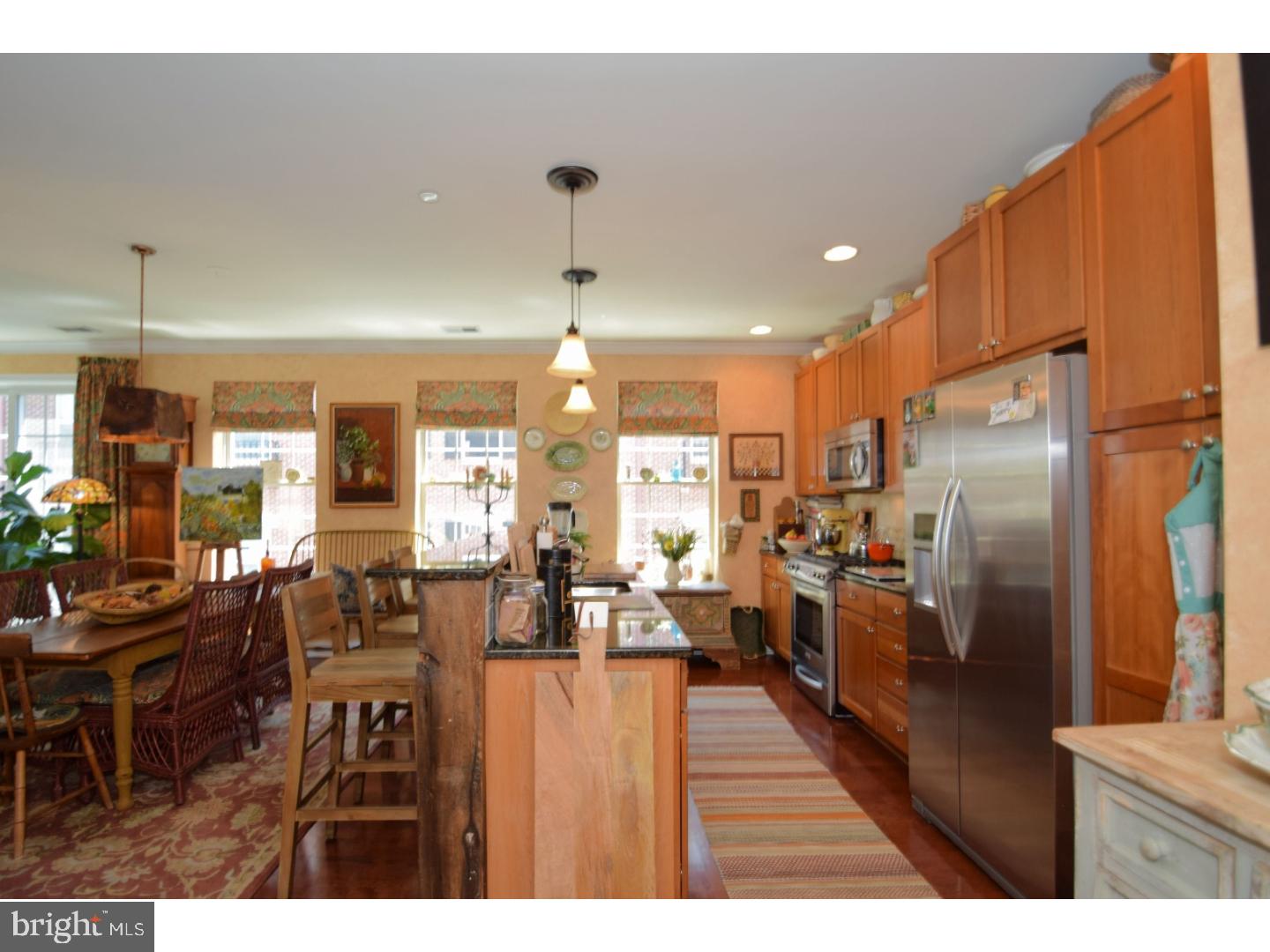 600 Commodore Court, Unit 2631 Philadelphia, PA 19146 - Photo 5 of 24 Kitchen