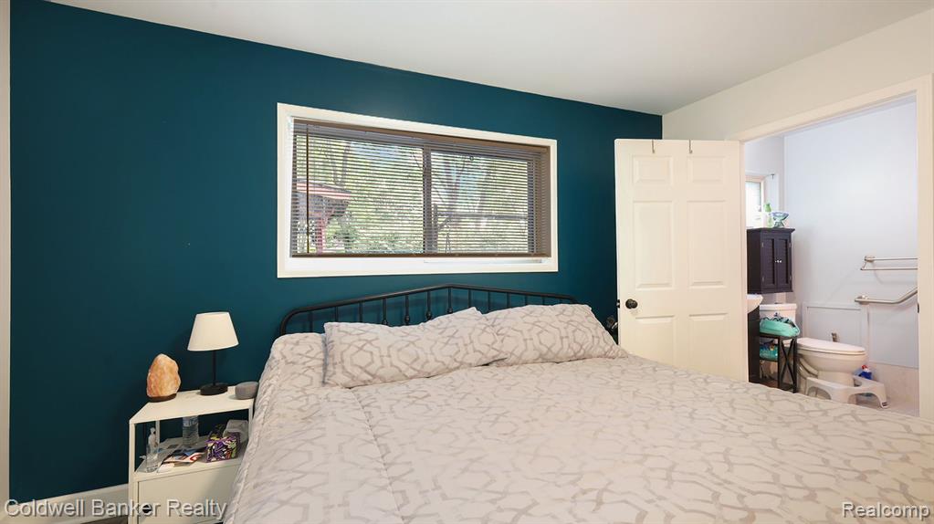 42 Nesbit Lane Rochester Hills, MI 48309 - Photo 8 of 35