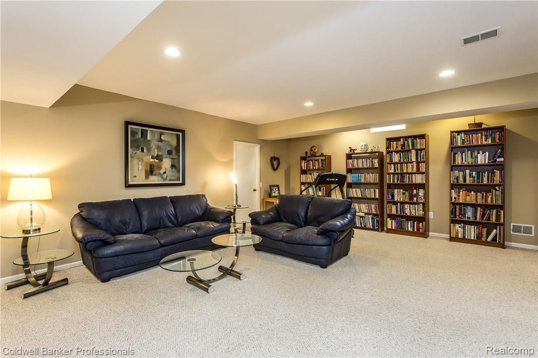 34590 Quaker Valley Road Farmington, MI 48331 - Photo 55 of 85 050-Recreation_Room-4350695-large.jpg