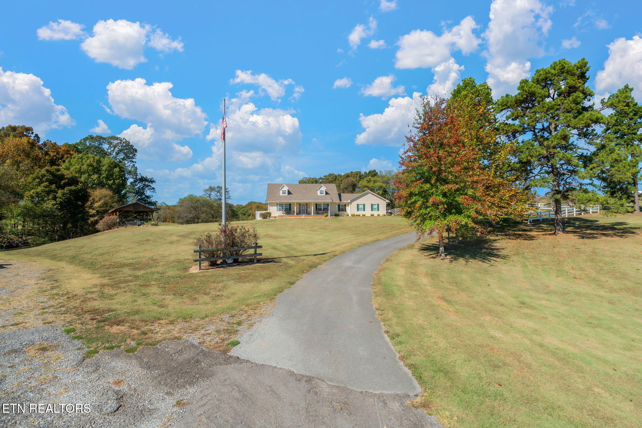 16415 Sunnyside Road Philadelphia, TN 37846 - Photo 21 of 60 33-web-or-mls-16415 Sunnyside Road-41