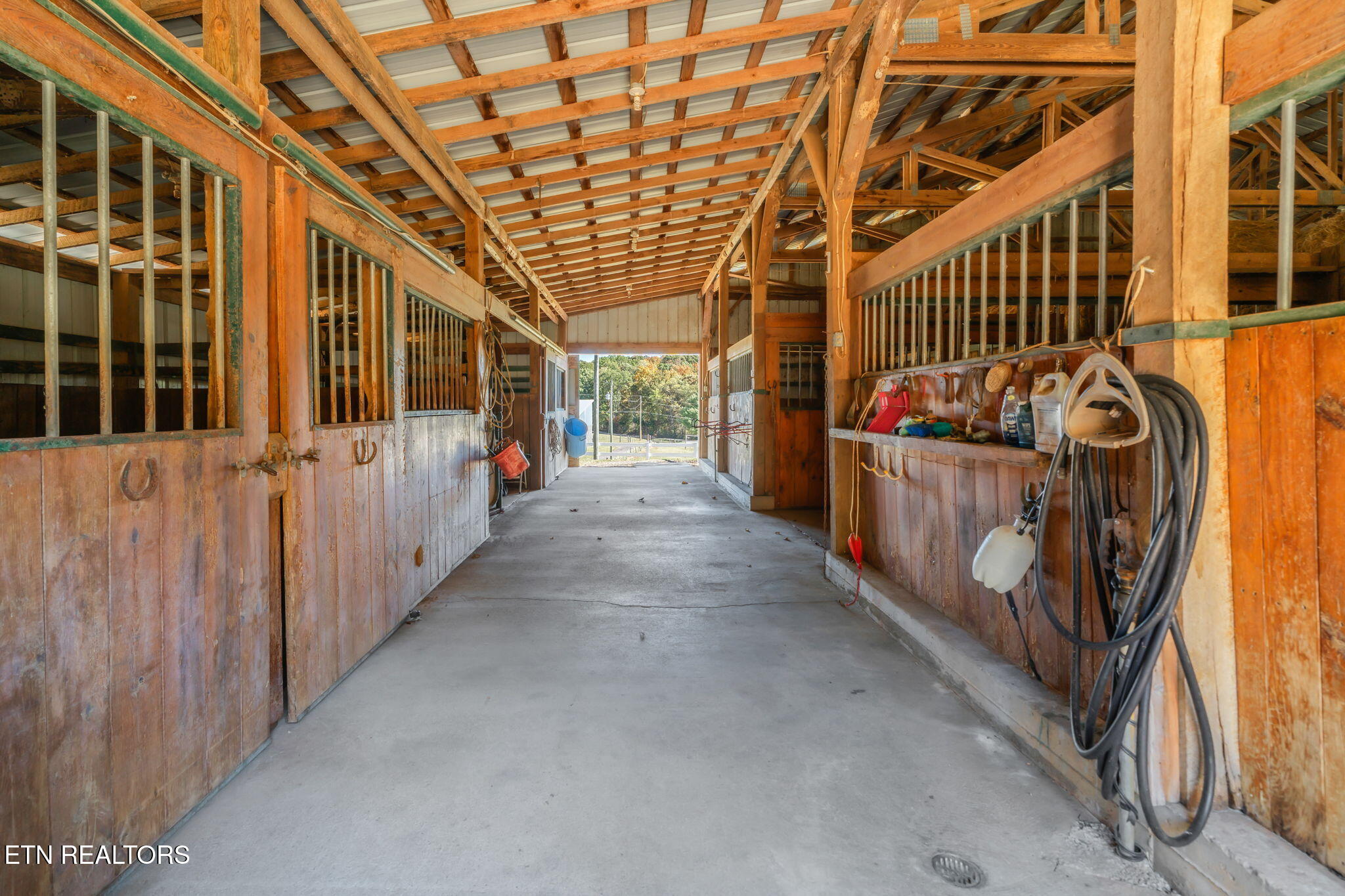 16415 Sunnyside Road Philadelphia, TN 37846 - Photo 30 of 60 46-web-or-mls-16415 Sunnyside Road-35