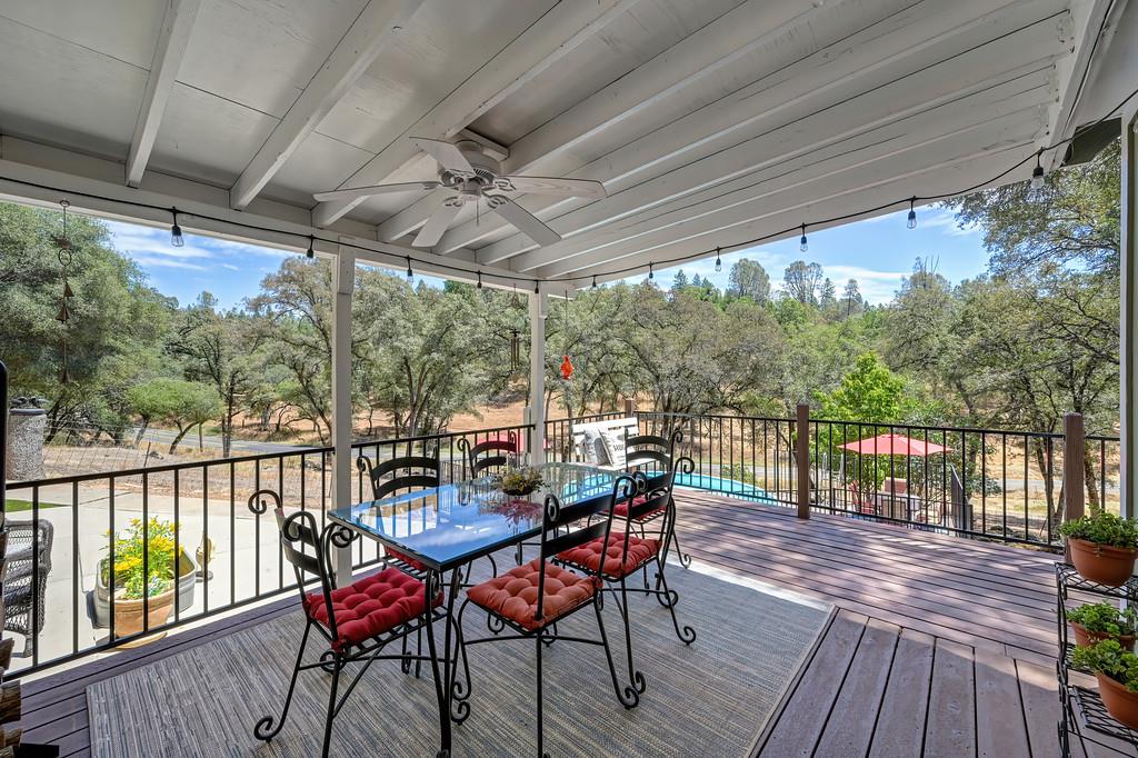 13922 Magnolia Road Grass Valley, CA 95949 - Photo 3 of 88