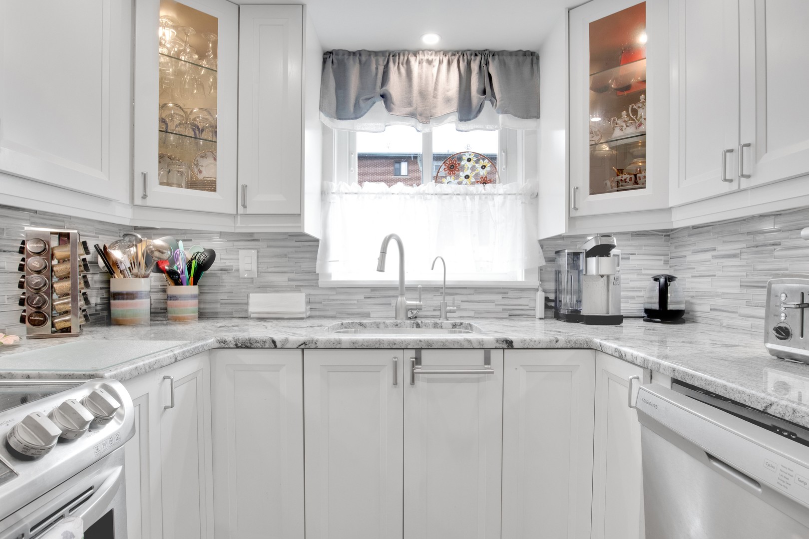 7012 98th Street, Unit 1A Chicago Ridge, IL 60415 - Photo 14 of 22