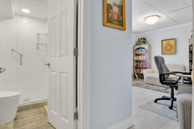 $224,900 | 7012 98th Street, Unit 1A, Chicago Ridge, IL 60415