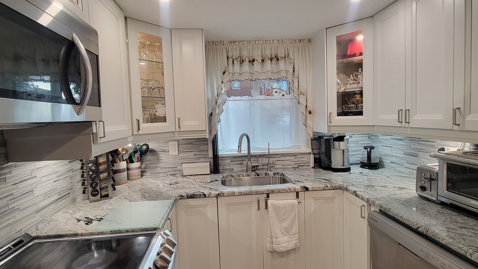 7012 98th Street, Unit 1A Chicago Ridge, IL 60415 - Photo 9 of 22