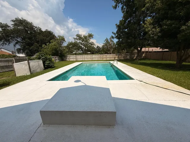 a view of a house with entertaining space